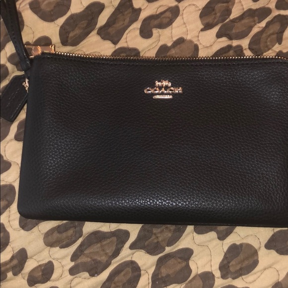Coach Handbags - Coach wristlet
